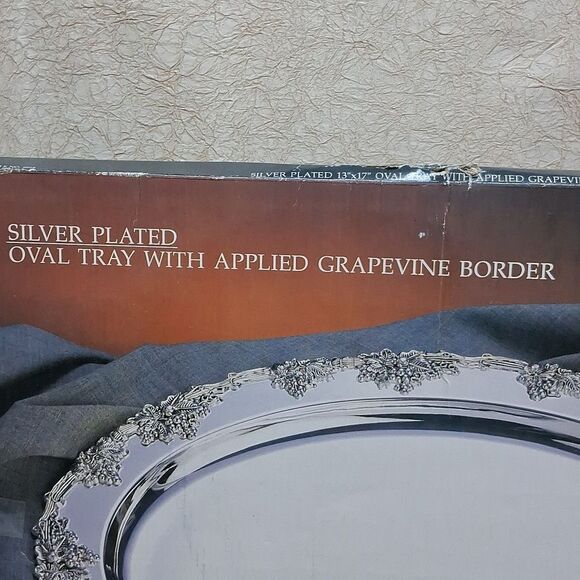 Vintage Godinger Silver Plated Serving Oval Tray with Grapevine Border - Picture 3 of 6